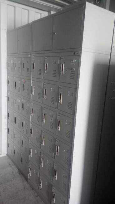 Szafa metalowa BHP szara skrytkowa z nadstawką szafy skrytko