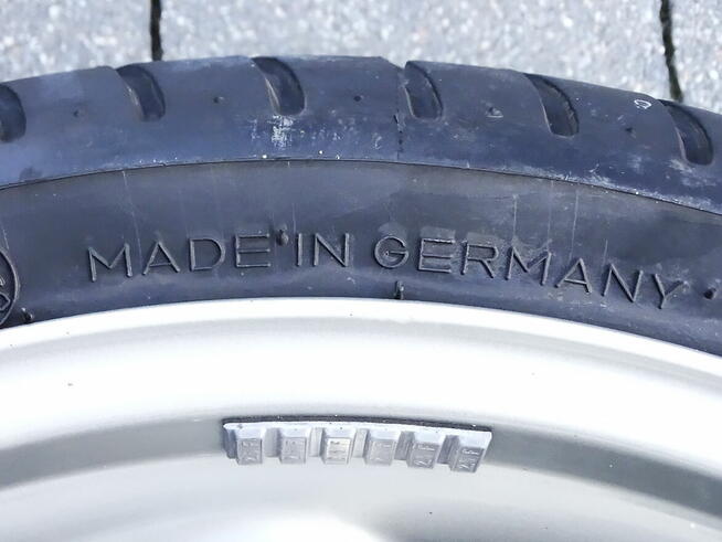 Koło triumph 17 x MT3.50 felga aluminiowa + opona