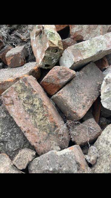 Cegła rozbiórkowa 24 cm x 12 cm x 6 cm 0,99 pln sztuka.