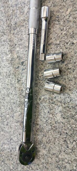 Klucz Dynamometryczny.