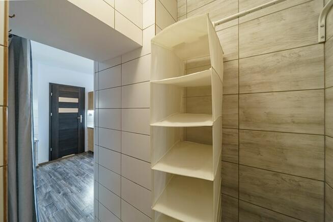 Pokoju 10, Załęże, kawalerka z garderobą