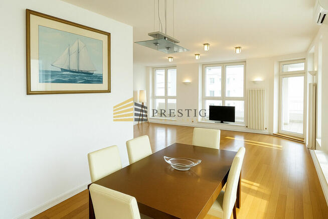 Dwupoziomowy wyjątkowy Penthouse. Ochrona 24/7