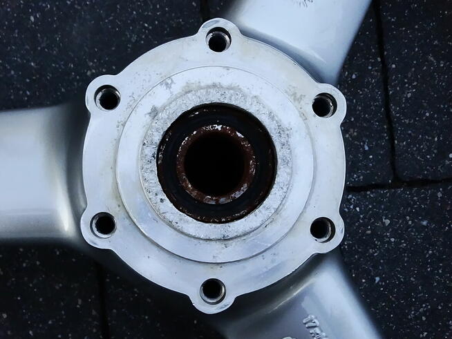 Koło triumph 17 x MT3.50 felga aluminiowa + opona