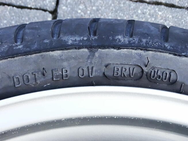 Koło triumph 17 x MT3.50 felga aluminiowa + opona