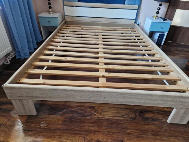 Łóżko 140x200 ze stelażem