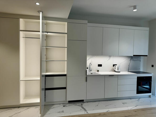 Apartament przy rondzie Daszyńskiego - Skyliner (Wola)