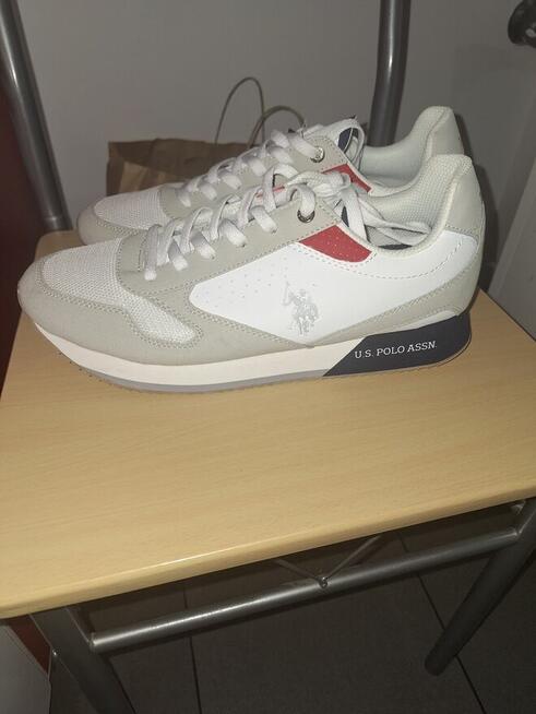 Sprzedam męskie sportowe buty