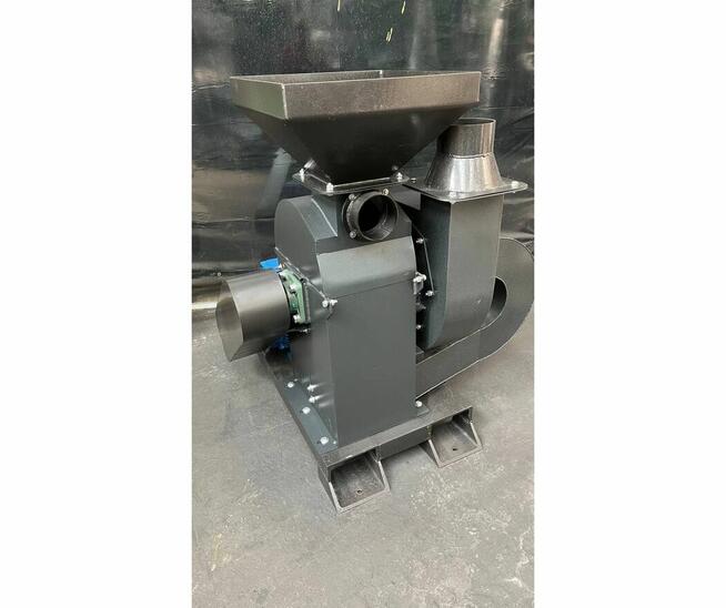 Młyn bijakowy do zrębki ŻUBR-500, 22 kW, 500 kg/h