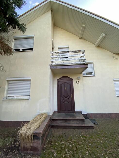 Dom jednorodzinny w Centrum – przestrzeń, zieleń i komfort!