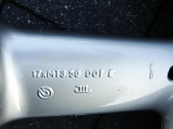 Koło triumph 17 x MT3.50 felga aluminiowa + opona