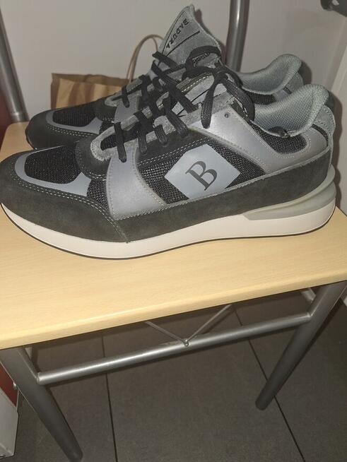 Sprzedam męskie sportowe buty