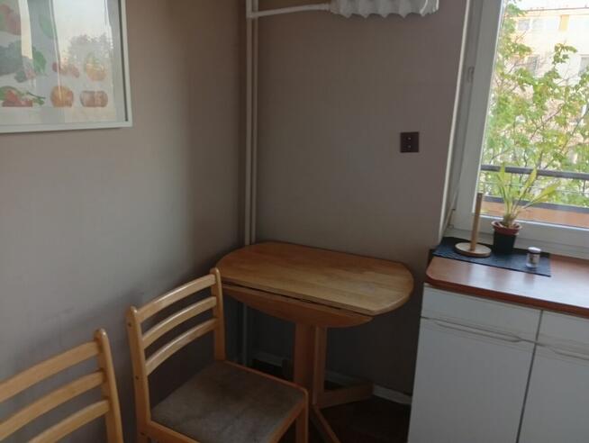 Al.Niepodległości, blisko stacji metra Wierzbno,60m