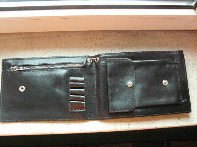 Nieuzywana saszetka, kalitka na dokumenty, pieniadze