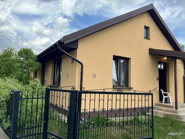 Dom Wiechetki Małe gm. Bielany