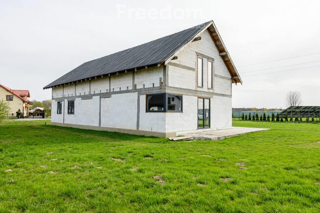 Dom w stanie surowym zamkniętym Mortęgi