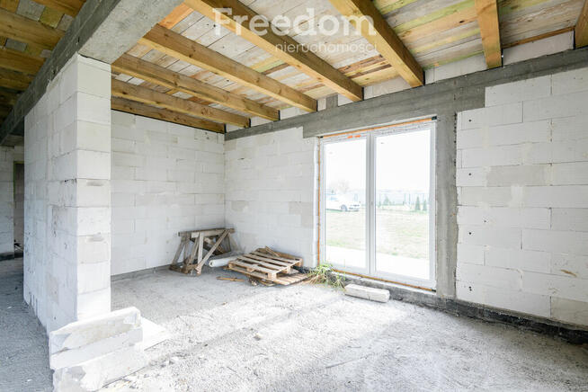 Dom w stanie surowym zamkniętym Mortęgi