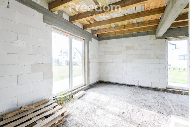 Dom w stanie surowym zamkniętym Mortęgi