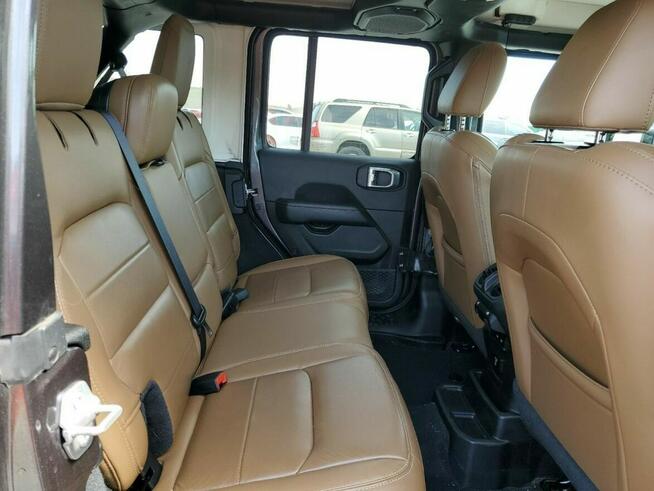 Wrangler Unlimited Sahara 4x4