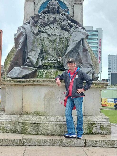 Opiekuńczy, wrażliwy mężczyzna poszukuje bratniej duszy