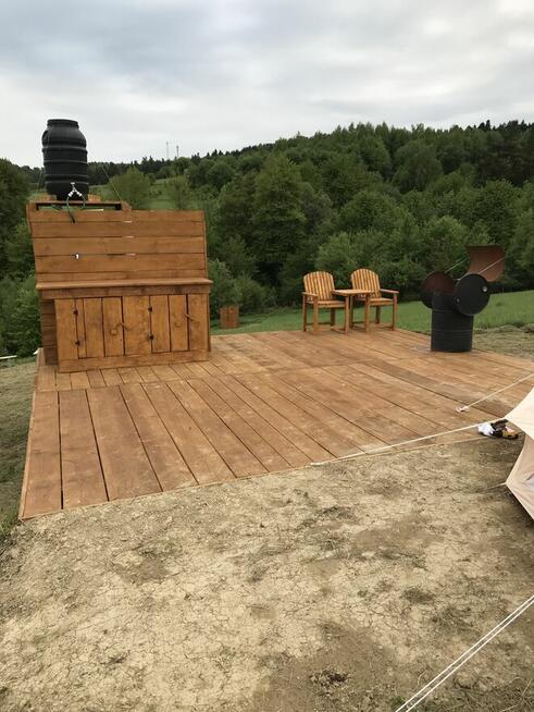 Namiot przy podeście