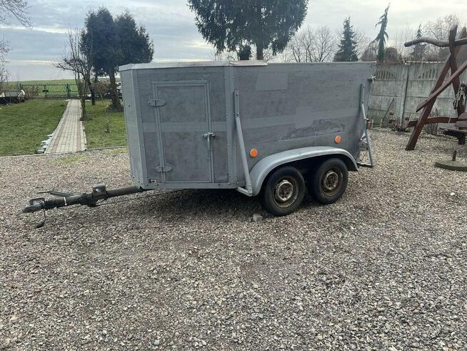 Przyczepka pancerna z dokumentami