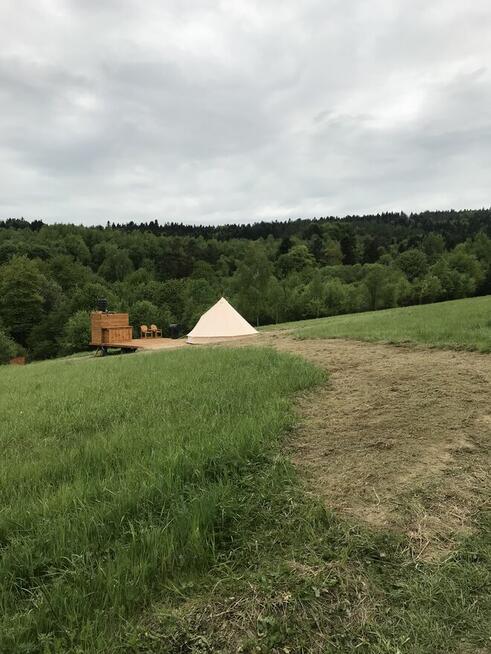 Namiot przy podeście