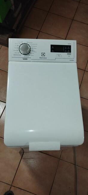 Pralka electrolux EWT1066EFW
