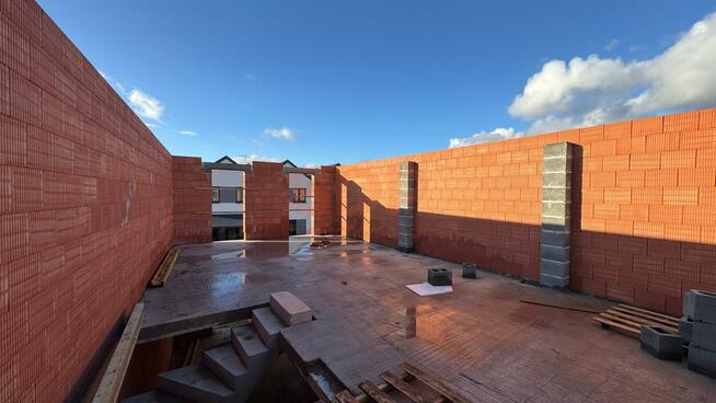 Dom Karwiany gm. Żórawina, Wiosenna