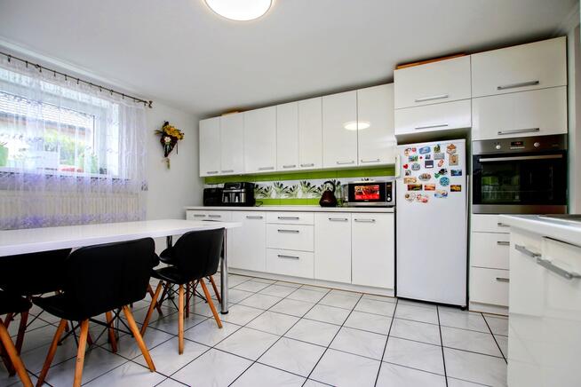 przestronny dom z potencjałem, duża działka