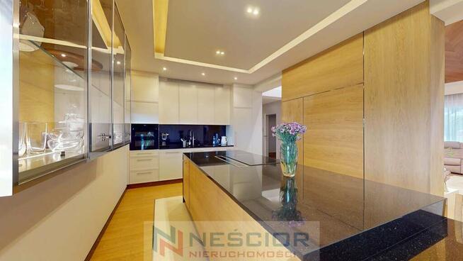 Dom premium z salą fitness i systemem smart home