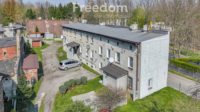 Kamienica z cegły blisko Centrum