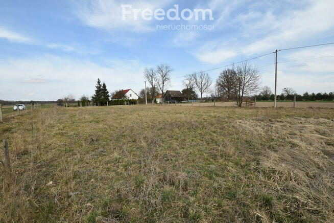 Sielska działka budowlana w Stobrawskim Parku K.