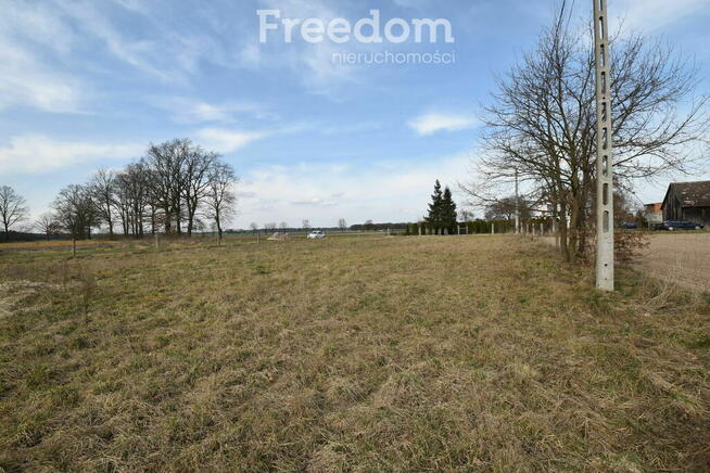 Sielska działka budowlana w Stobrawskim Parku K.