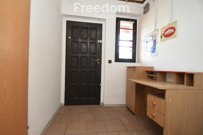 Lokal na parterze z przy głównej ulicy