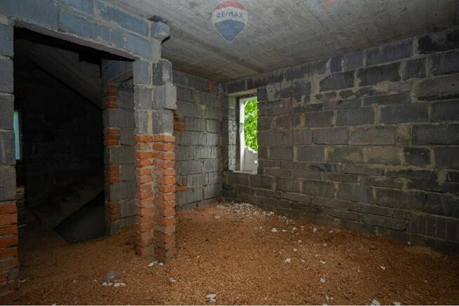 Dom z możliwością podziału na 2 mieszkania