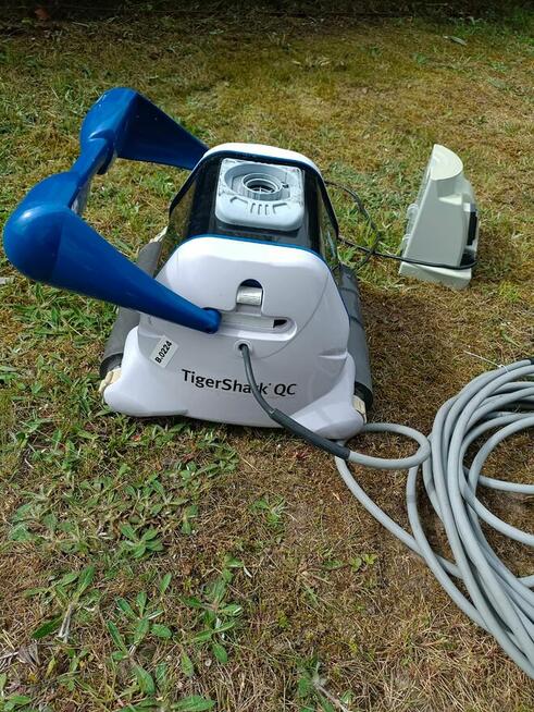 Odkurzacz basenowy Hayward Tiger Shark