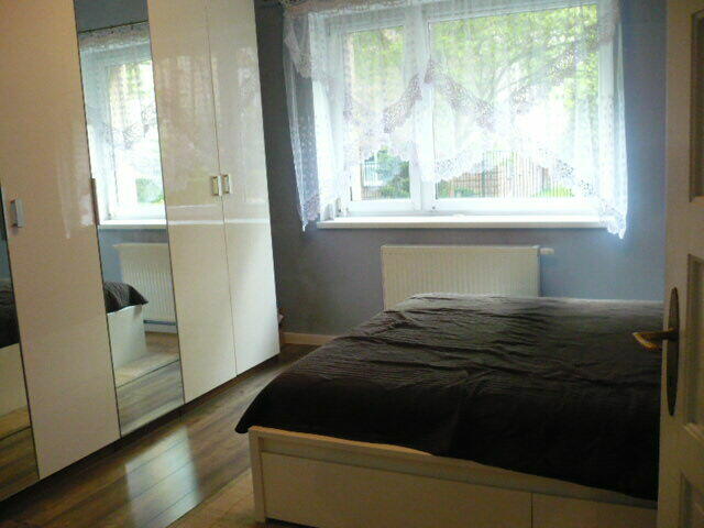 3-niezależne, przestronne pokoje, doskonała lokalizacja.