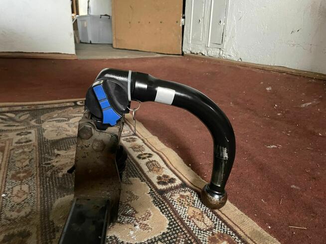 Hak holowniczy na szybko złącze do Audi A6 C6 - Kompletny