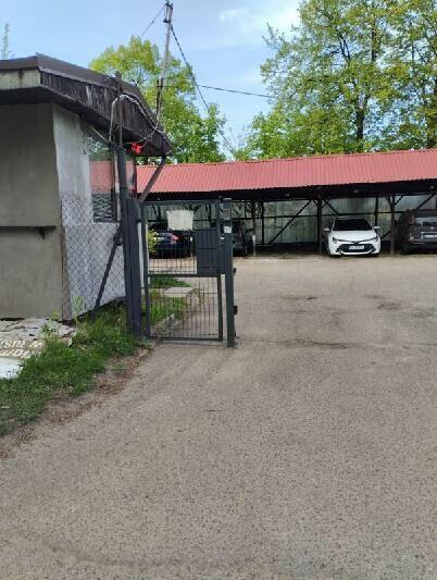 Parking pod wiatą 24h