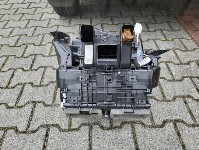 RENAULT AUSTRAL ESPACE VI 1.2 E-Tech NAGRZEWNICA 272V06LE0B