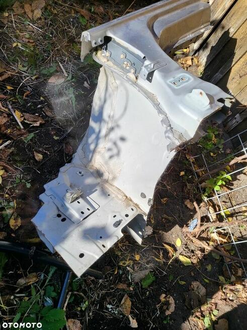 Słupek próg prawy przedni Berlingo IV Combo E Proace Rifter