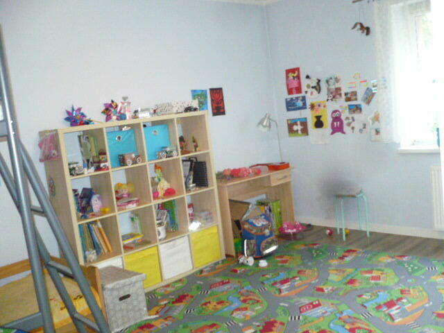 3-niezależne, przestronne pokoje, doskonała lokalizacja.