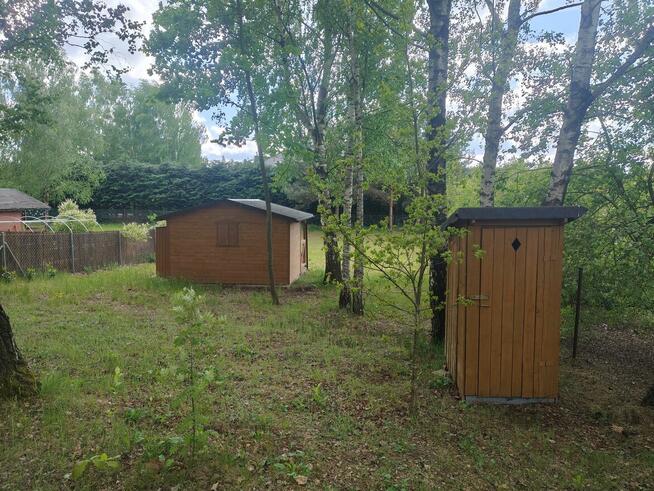 Sprzedam działkę budowlaną z domkiem