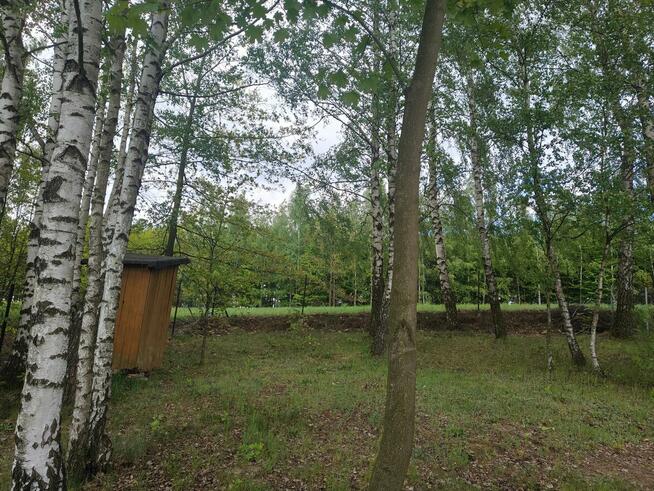 Sprzedam działkę budowlaną z domkiem