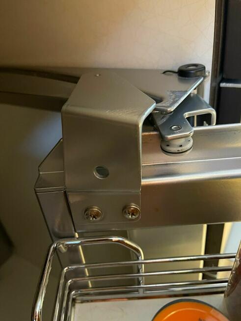 naprawa szuflad - frontów i szafek kuchennych Warszawa