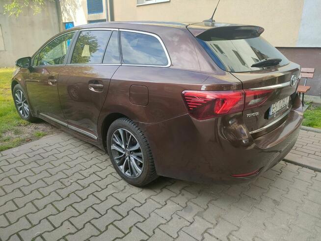 Toyota Avensis 2.0 d4d biznes pakiet