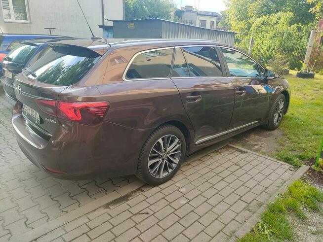 Toyota Avensis 2.0 d4d biznes pakiet