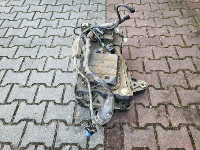 Zbiornik Adblue kompletny Opel Combo E