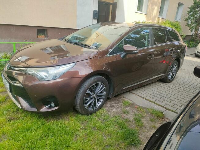 Toyota Avensis 2.0 d4d biznes pakiet