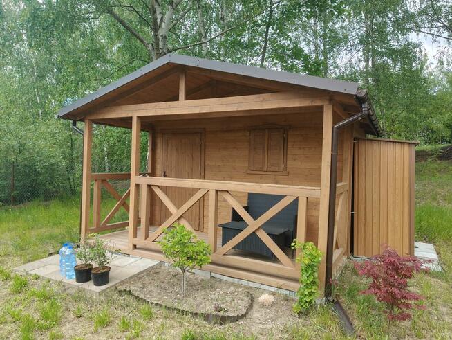 Sprzedam działkę budowlaną z domkiem